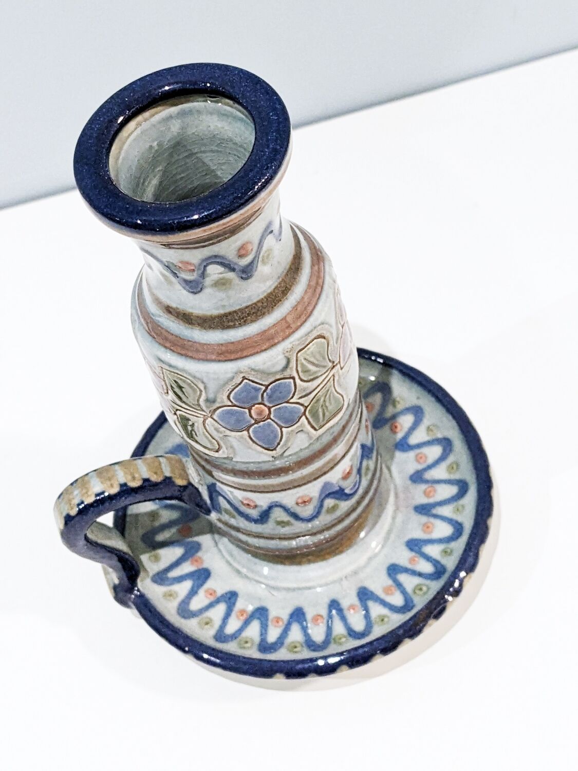 Candle holder with handle and vintage '80 cup in glazed ceramic. Signed Vilá Clara. In perfect condition.