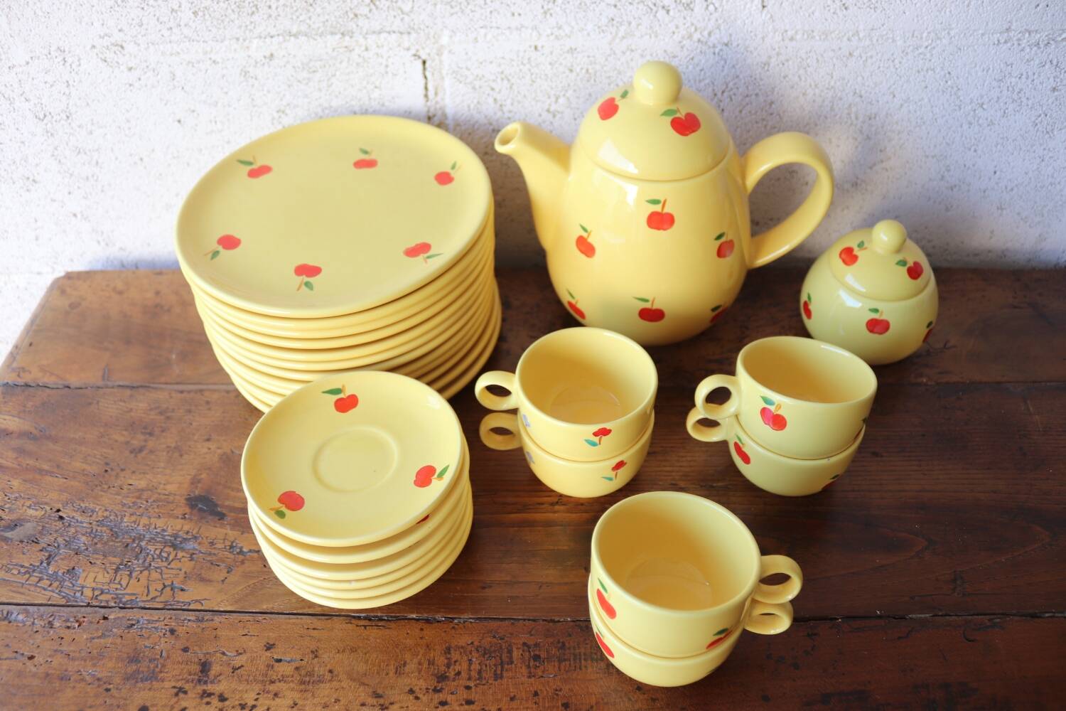 Hand-painted earthenware tea set – red apple motif