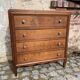 Commode en bois vintage