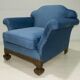 Paire de fauteuils italiens néo-Renaissance du XIXe siècle en chêne et velours bleu