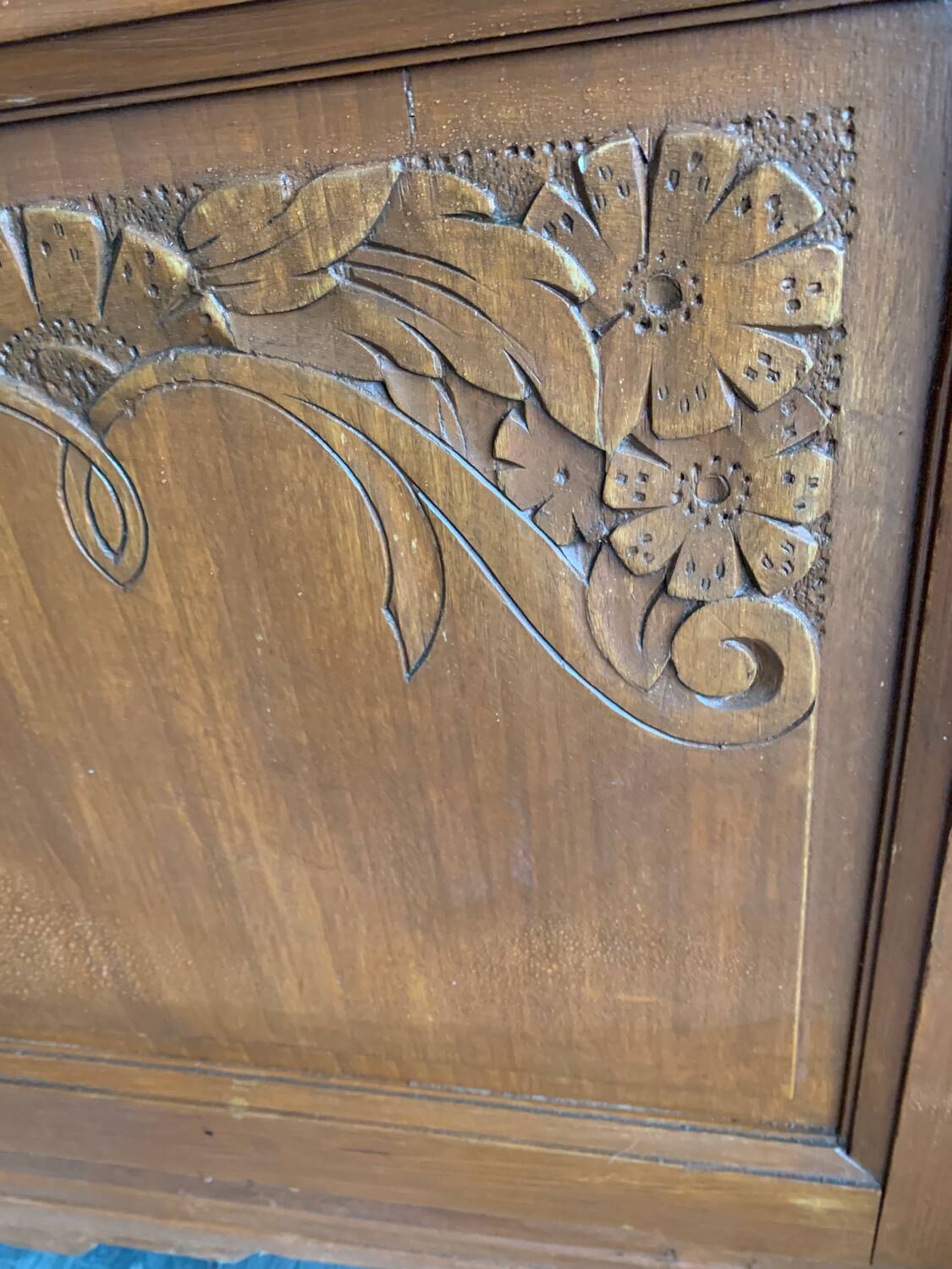 Small Art-Deco window