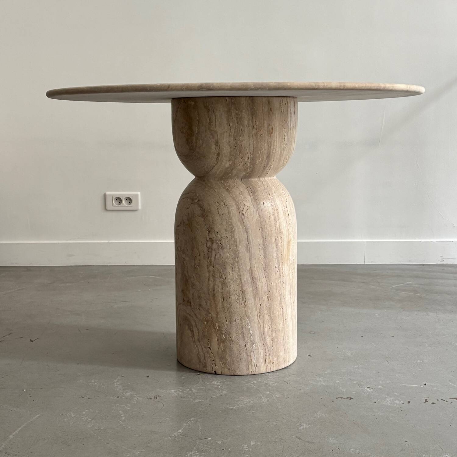 Table en travertin