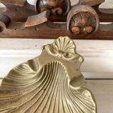 Shell ashtray, scallop shell in brass.