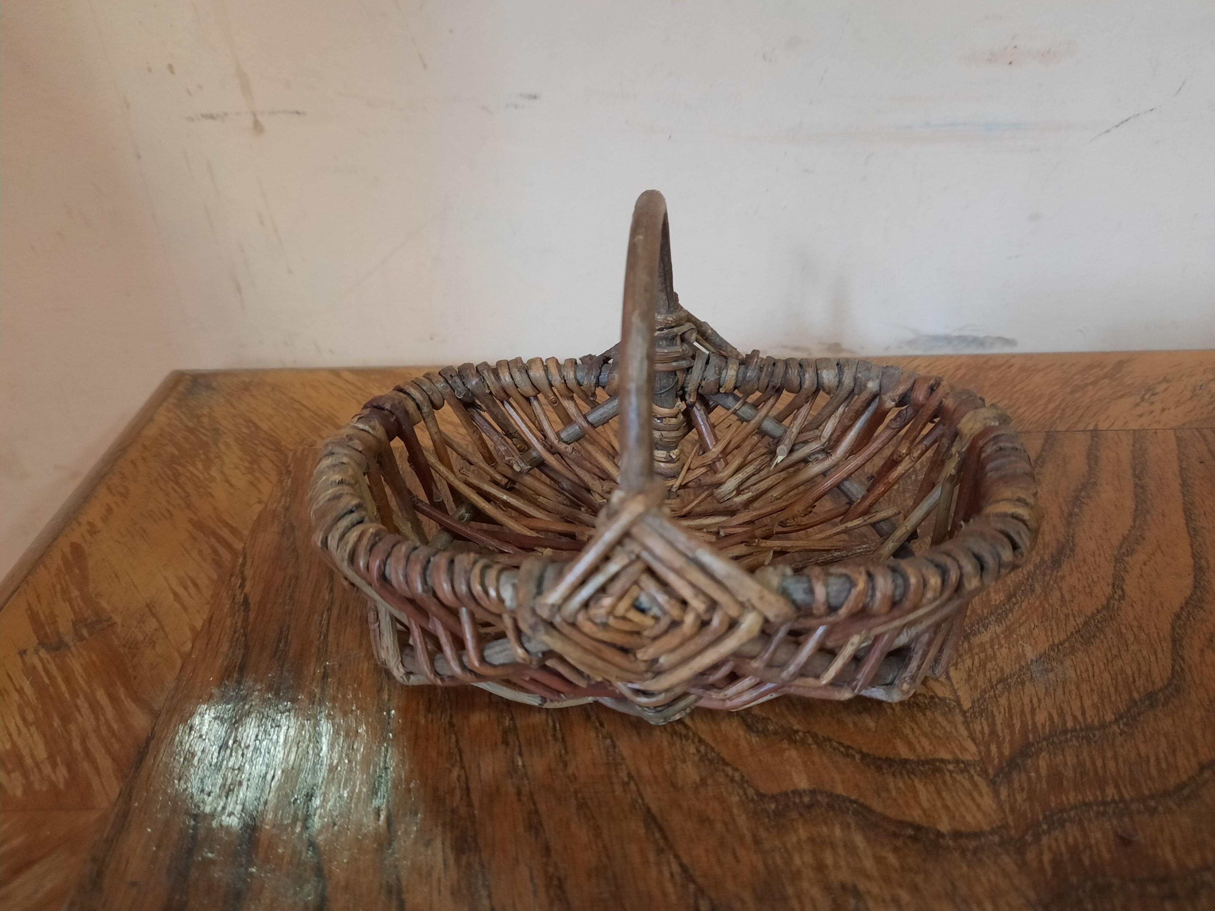 Lot of old wicker baskets