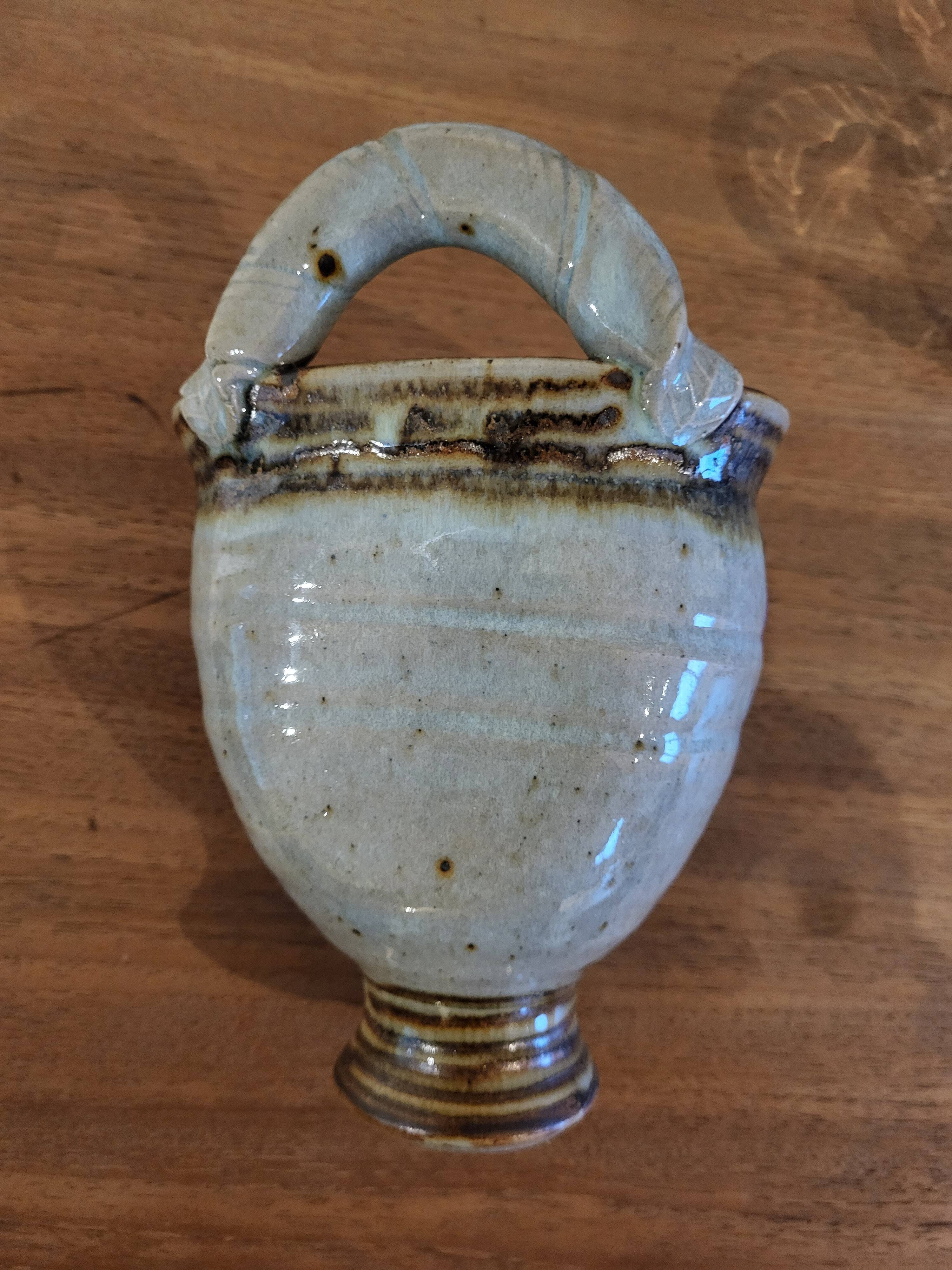 Sandstone wall pot cover