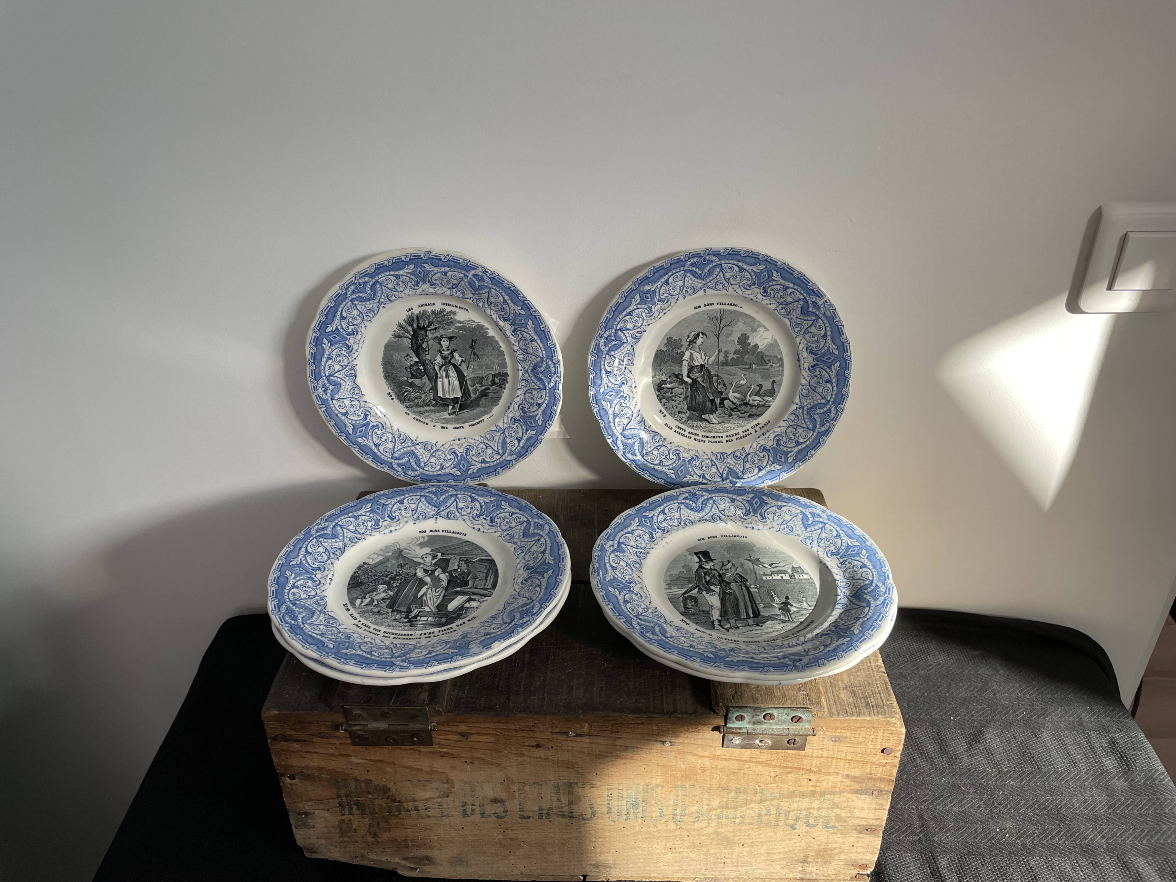 Set of 6 talking plates - creil and montereau France