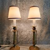 Paire de lampes bougeoirs en bronze ciselé