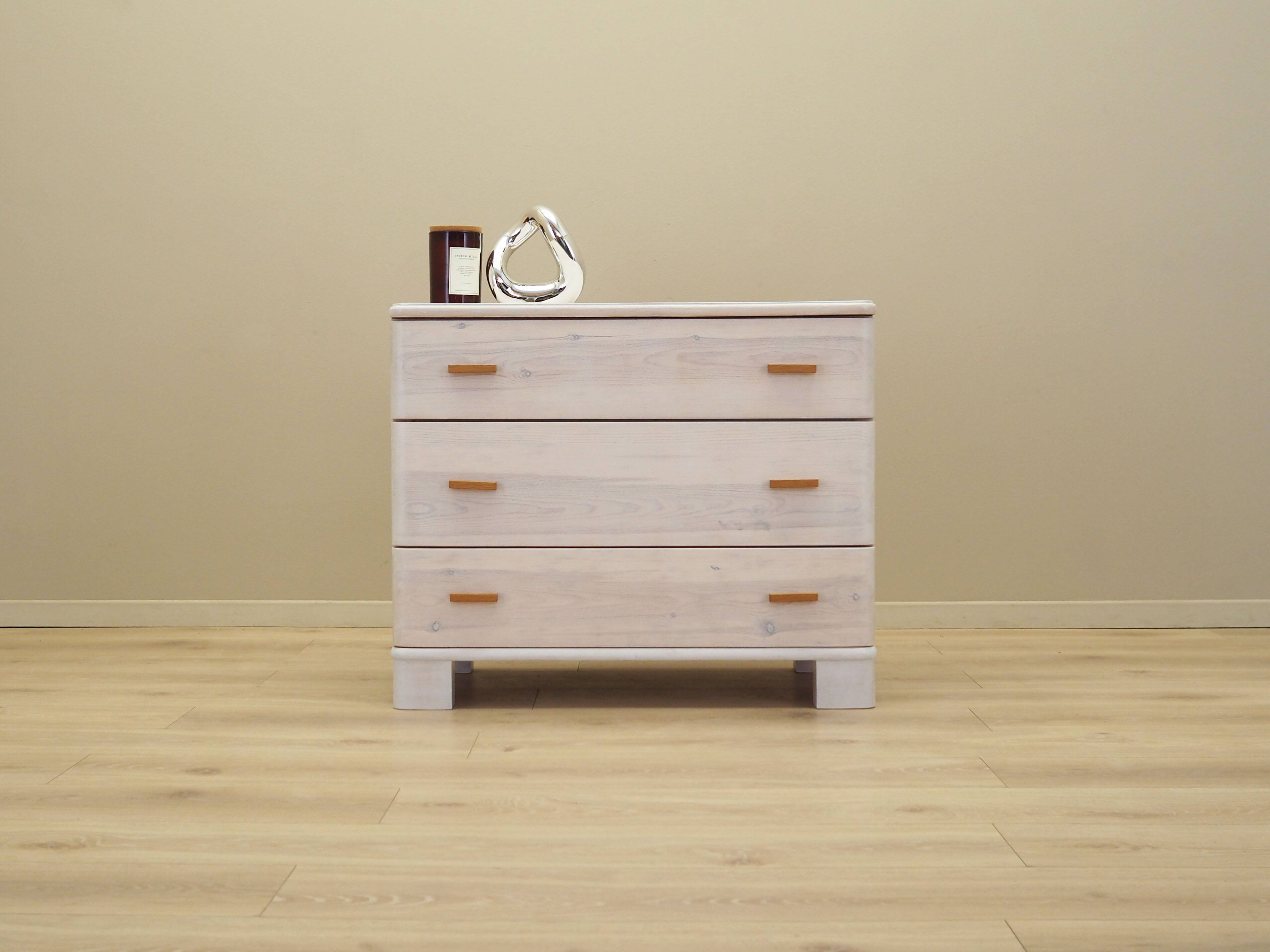 Commode en pin, design danois, années 1960, production : Danemark