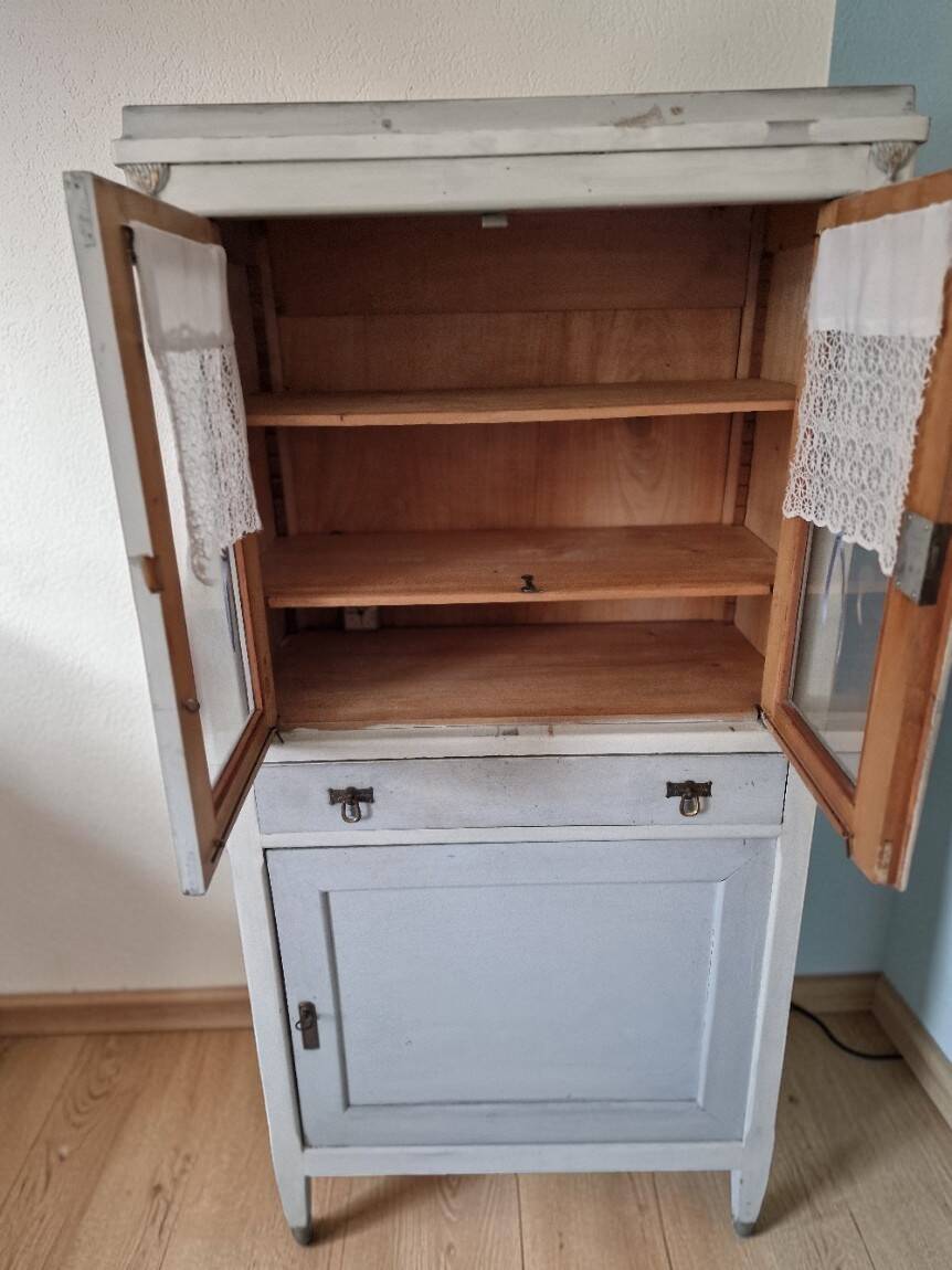 Buffet painted, 3 doors, 1 drawer