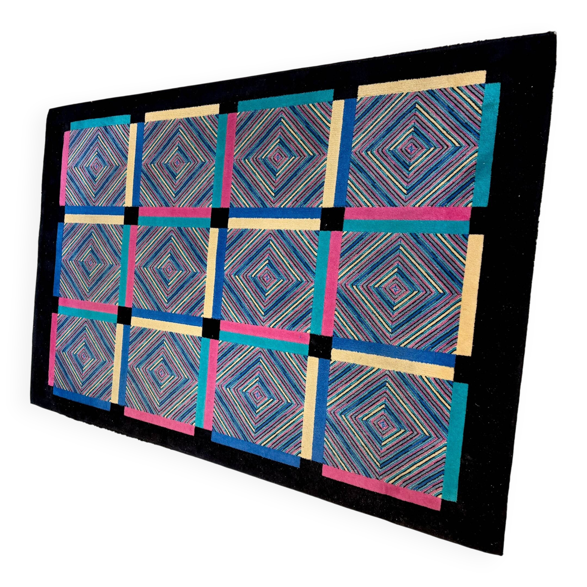 Tapis rectangulaire en laine noir et coloré par Missoni, Italie, années 1980.