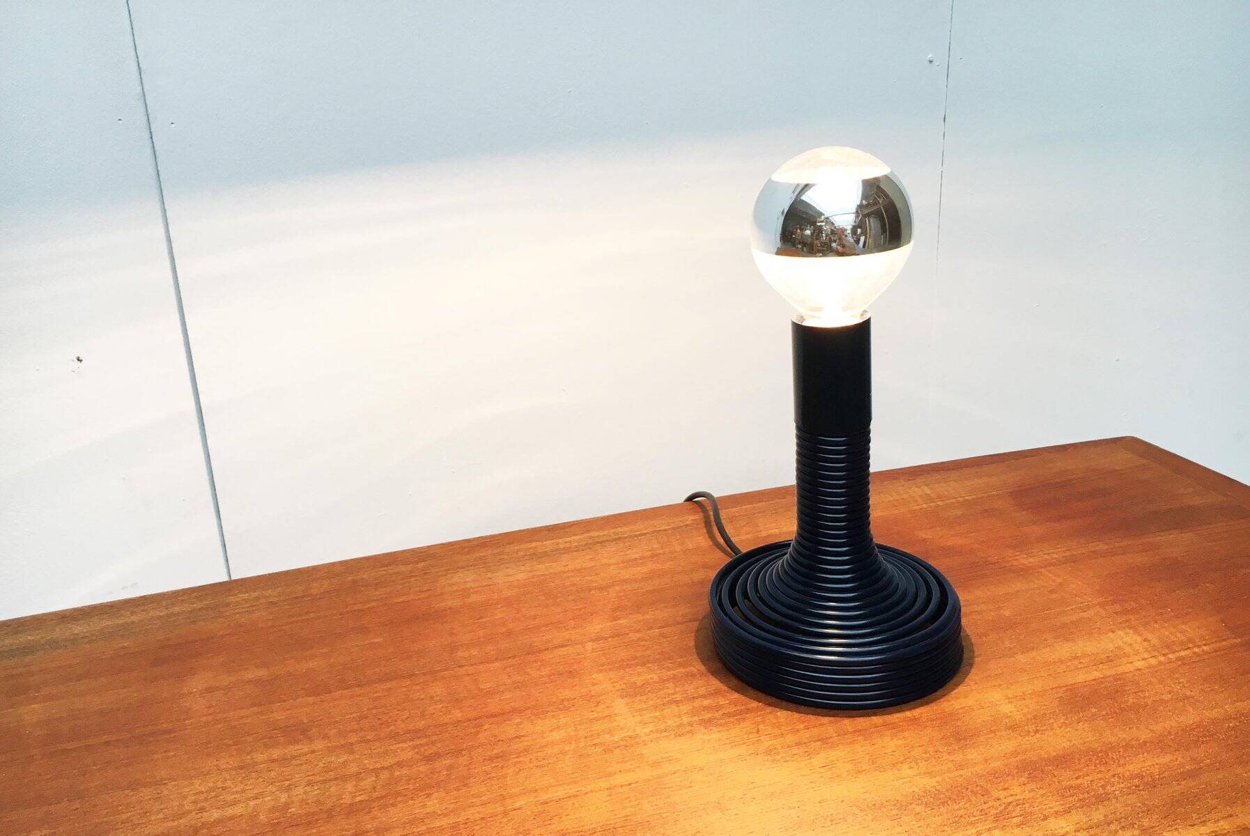 Lampe de table Spirale de l’ère spatiale italienne par Angelo Mangiarotti pour Candle