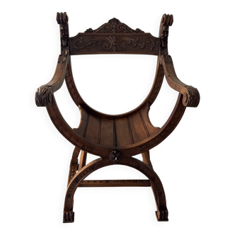 Dagobert armchair in walnut, Medieval style – Late 19th century