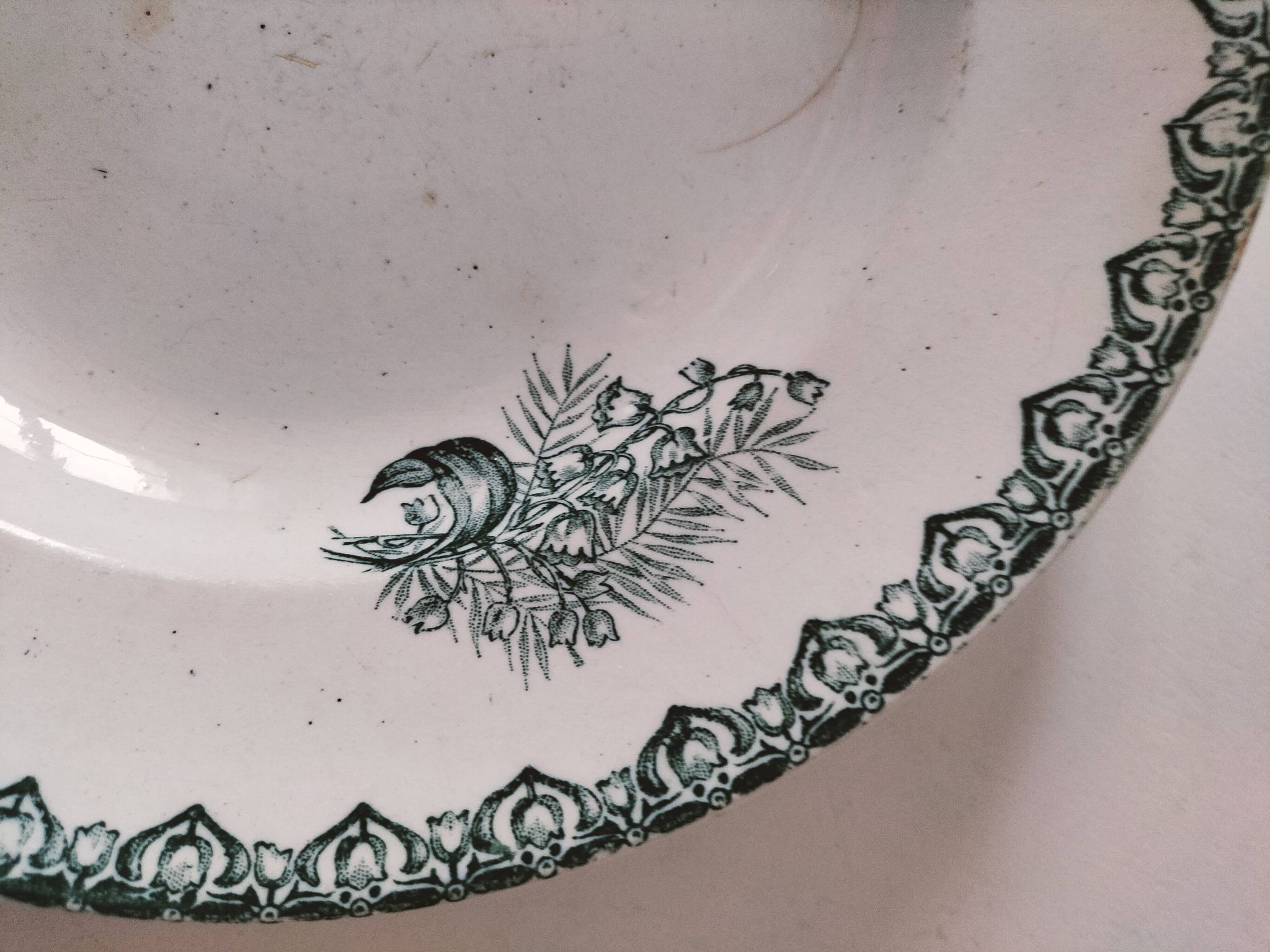 Antique plate Faïencerie Saint-Amandinoise model Muguet from the 1900s