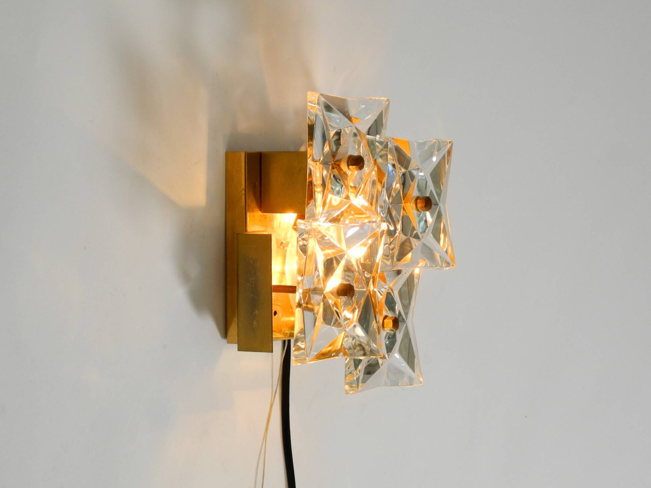 1960s Kinkeldey crystal glass and brass wall lamp in mint condition