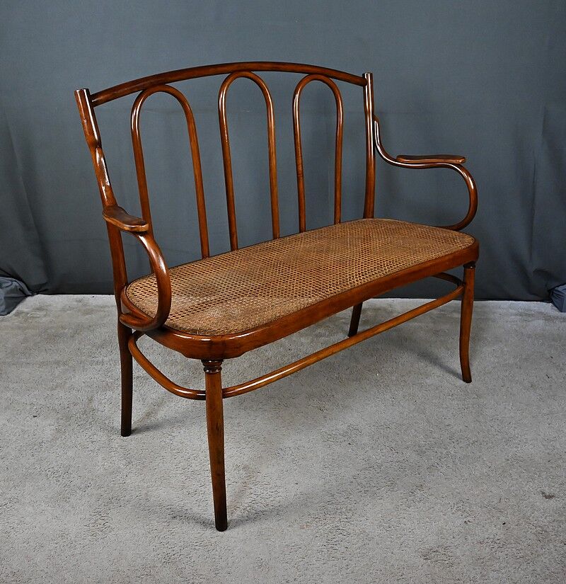Curved beech bench, stamped J&J Kohn – Early 20th century