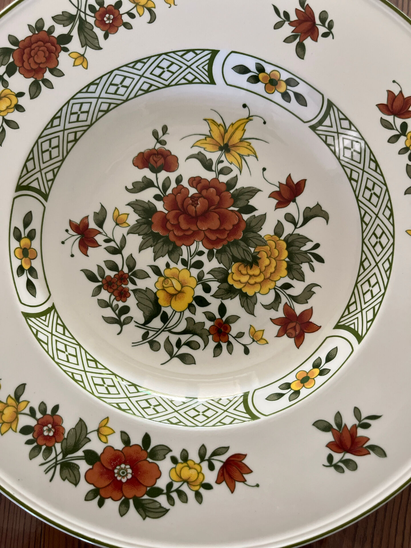 12 deep plates and serving platter Villeroy & Boch Summer Day