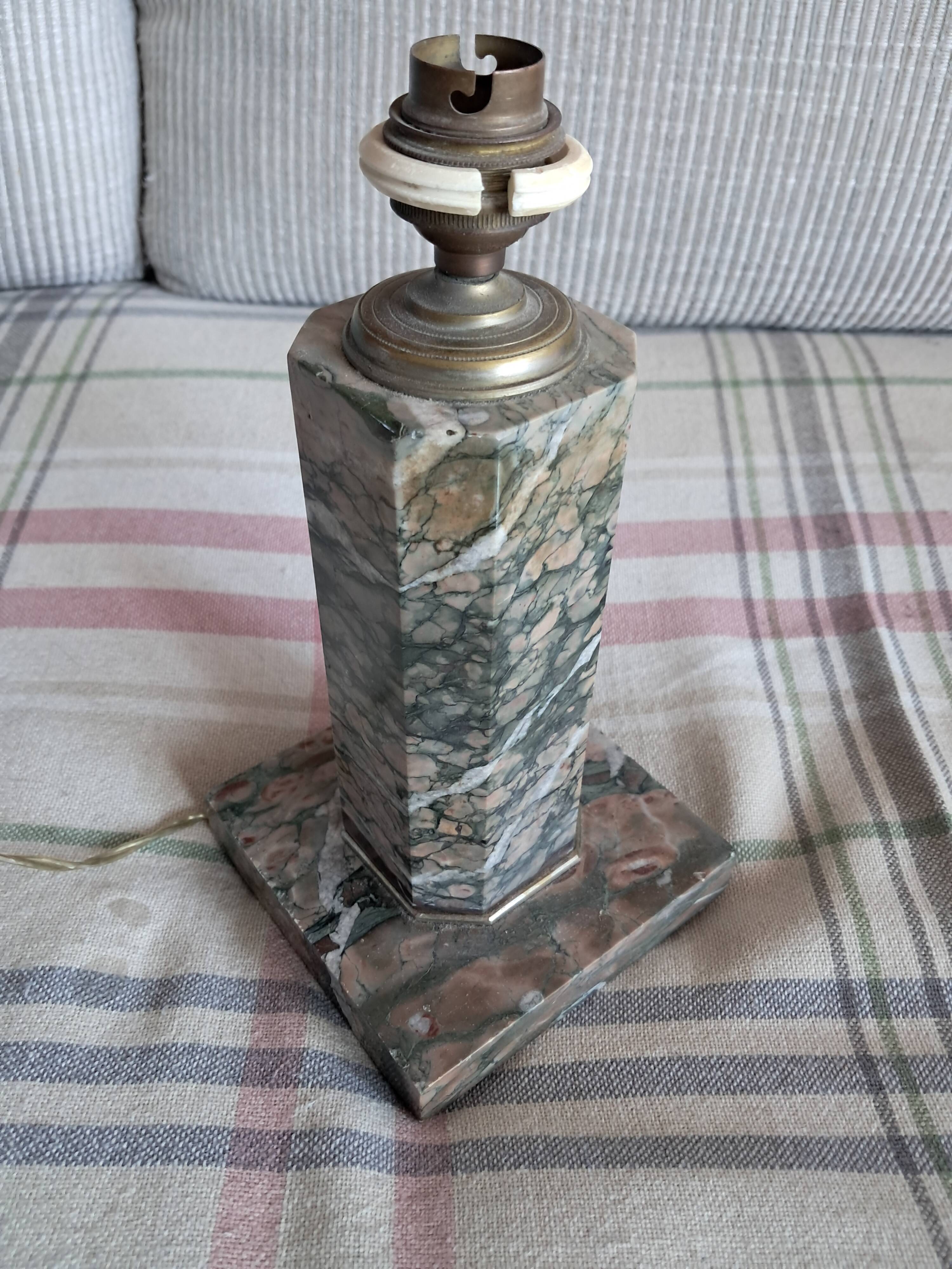 Lampe vintage en marbre