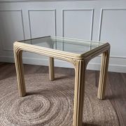 Table basse rotin doré