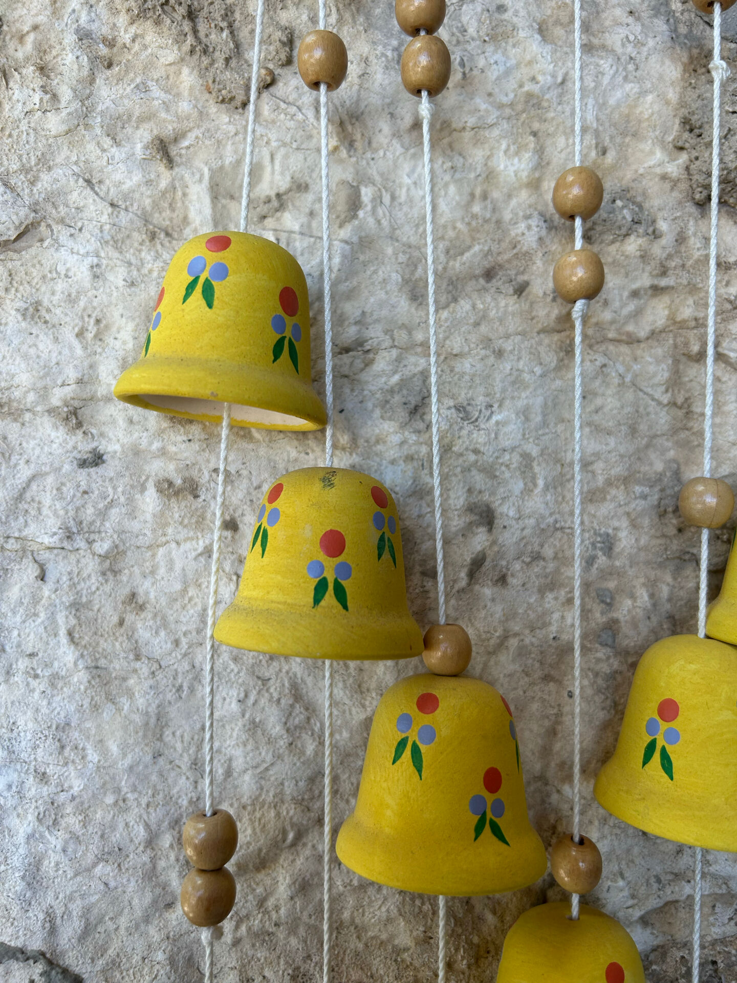 Cascade suspension with bell