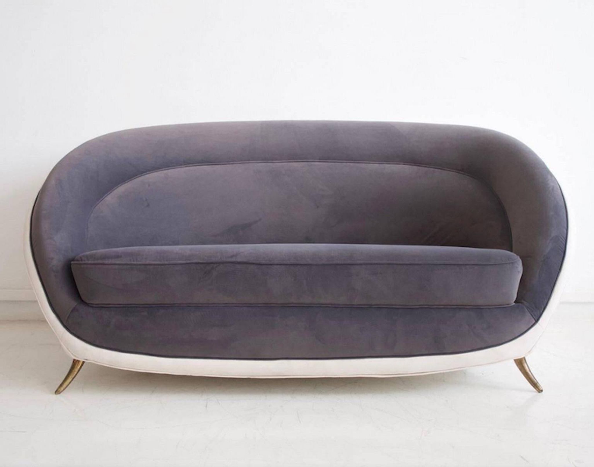 Grey velvet sofa by Guglielmo Veronesi for ISA, circa 1950.