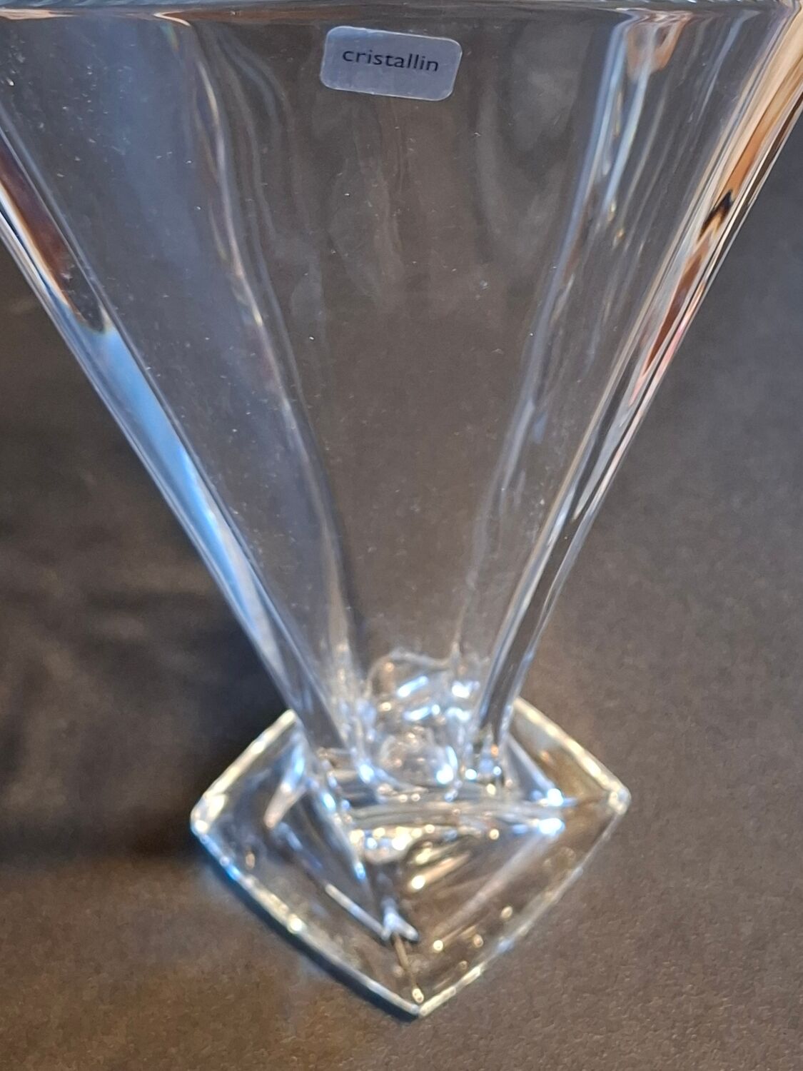 Contemporary crystal vase