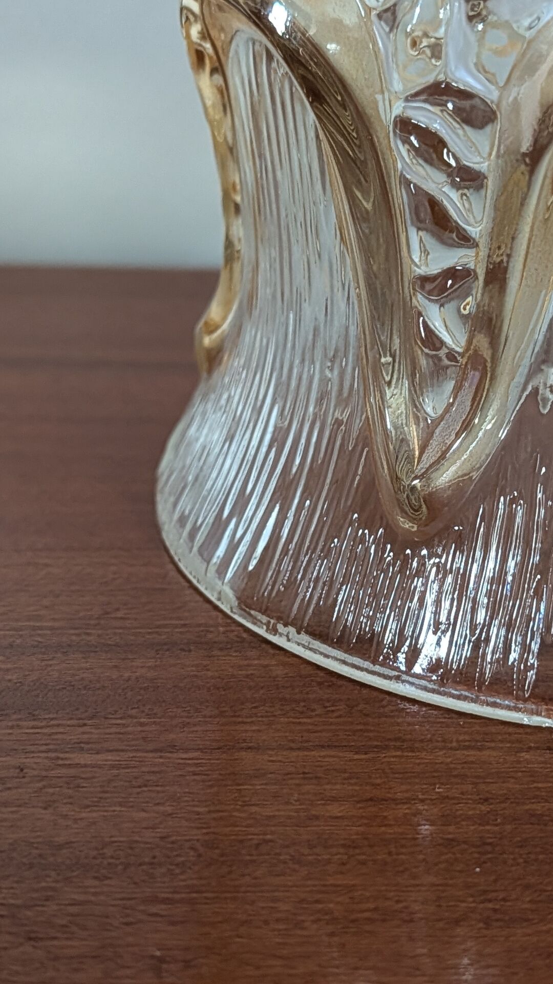 Bulged glass lampshade and 6 amber arches