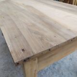 Farm table