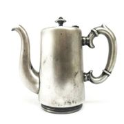 Cafetière d'hôtel, éclectisme, laiton argenté, Pologne, années 1920.