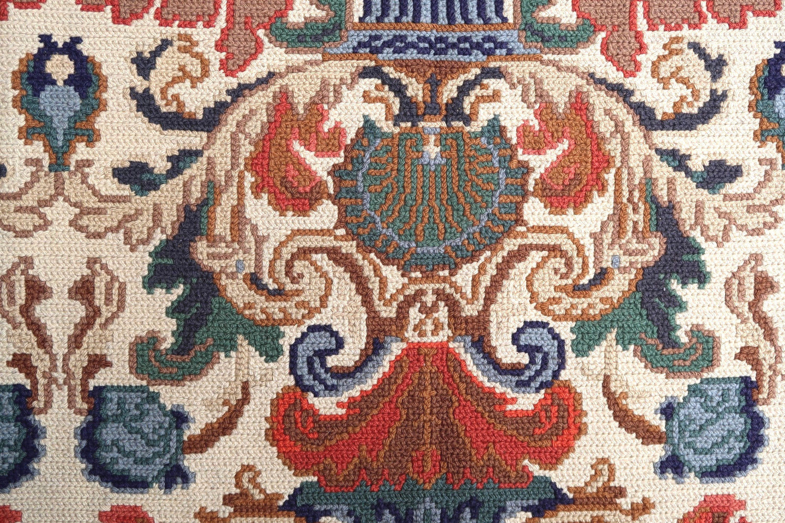 Tapis portugais Arraiolos 1950 - 237 X 183 cm