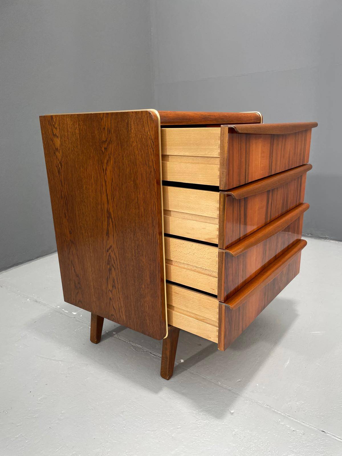 Commode à Tiroirs par Bohumil Landsman pour Jitona, Tchécoslovaquie, 1960