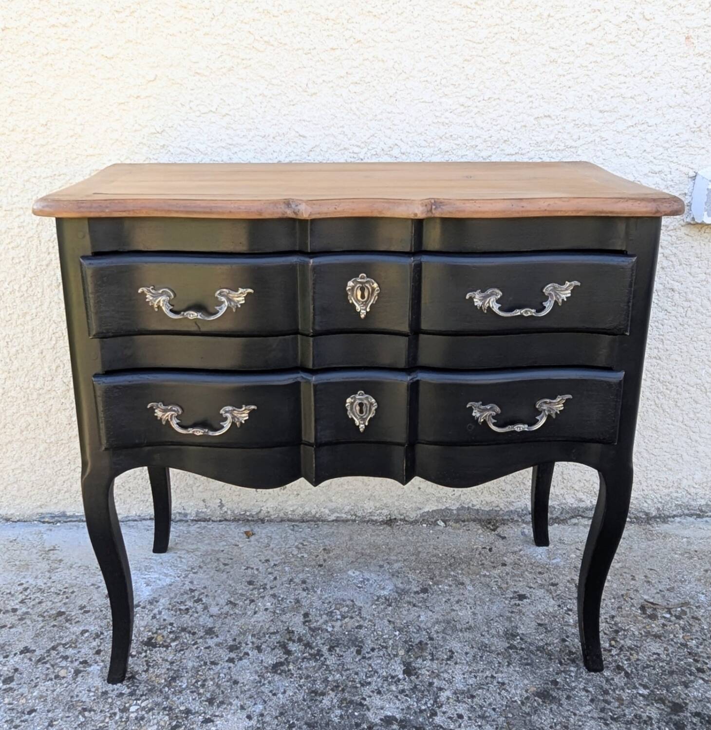 Louis XV Shabby Patina Jumping Commode