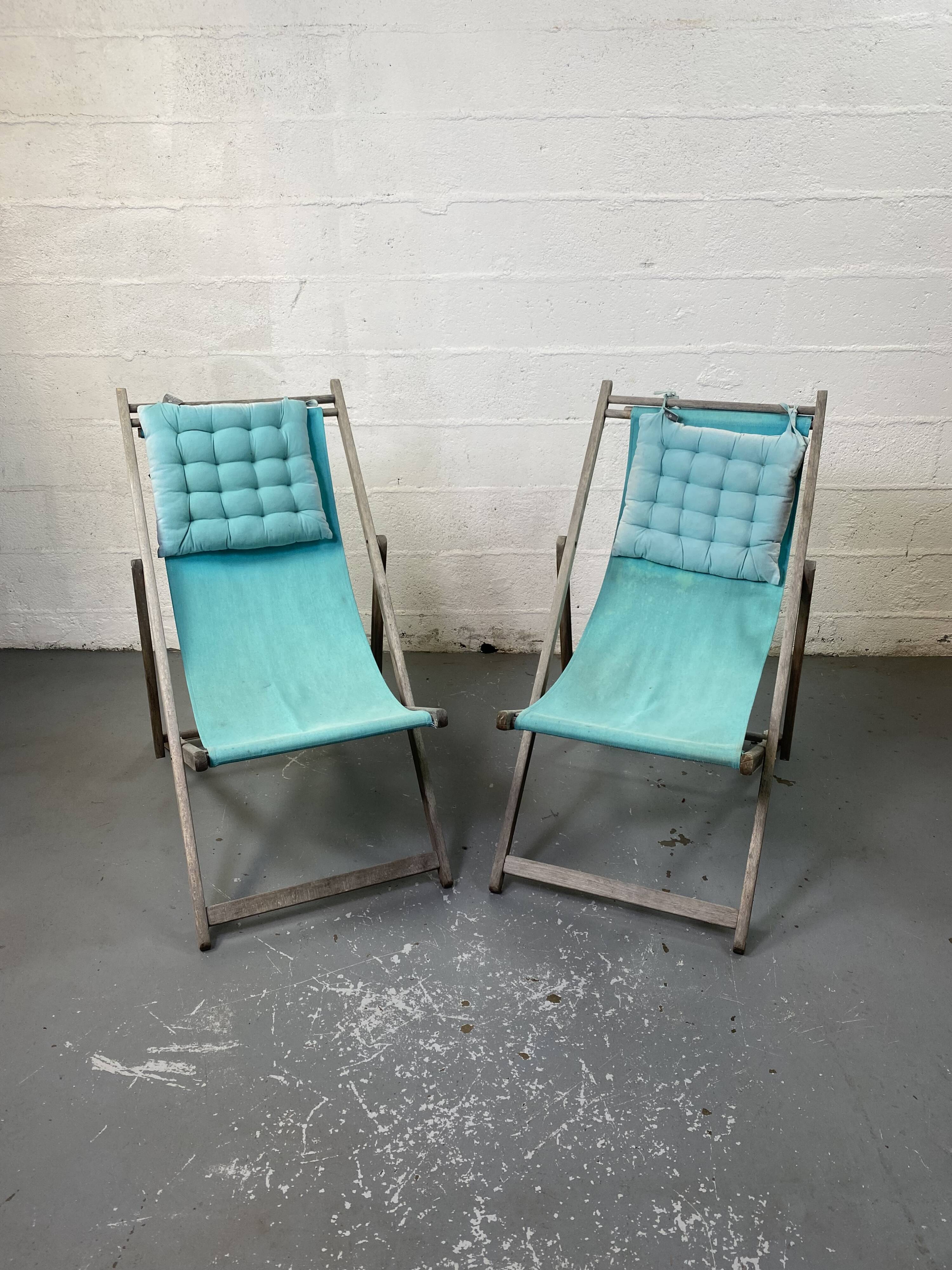 Set of 2 blue sun loungers