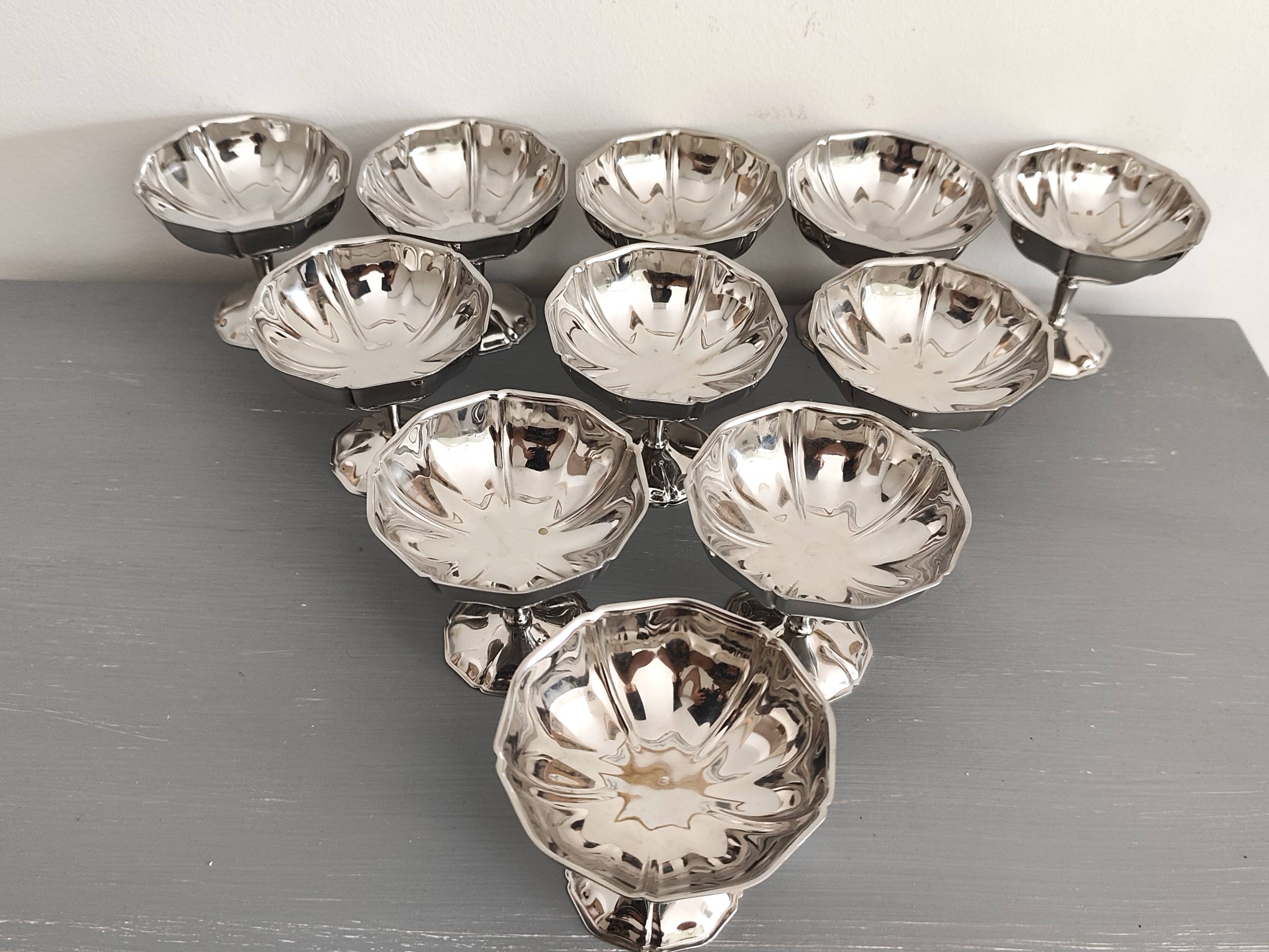Lot de 11 coupes à glace années 60