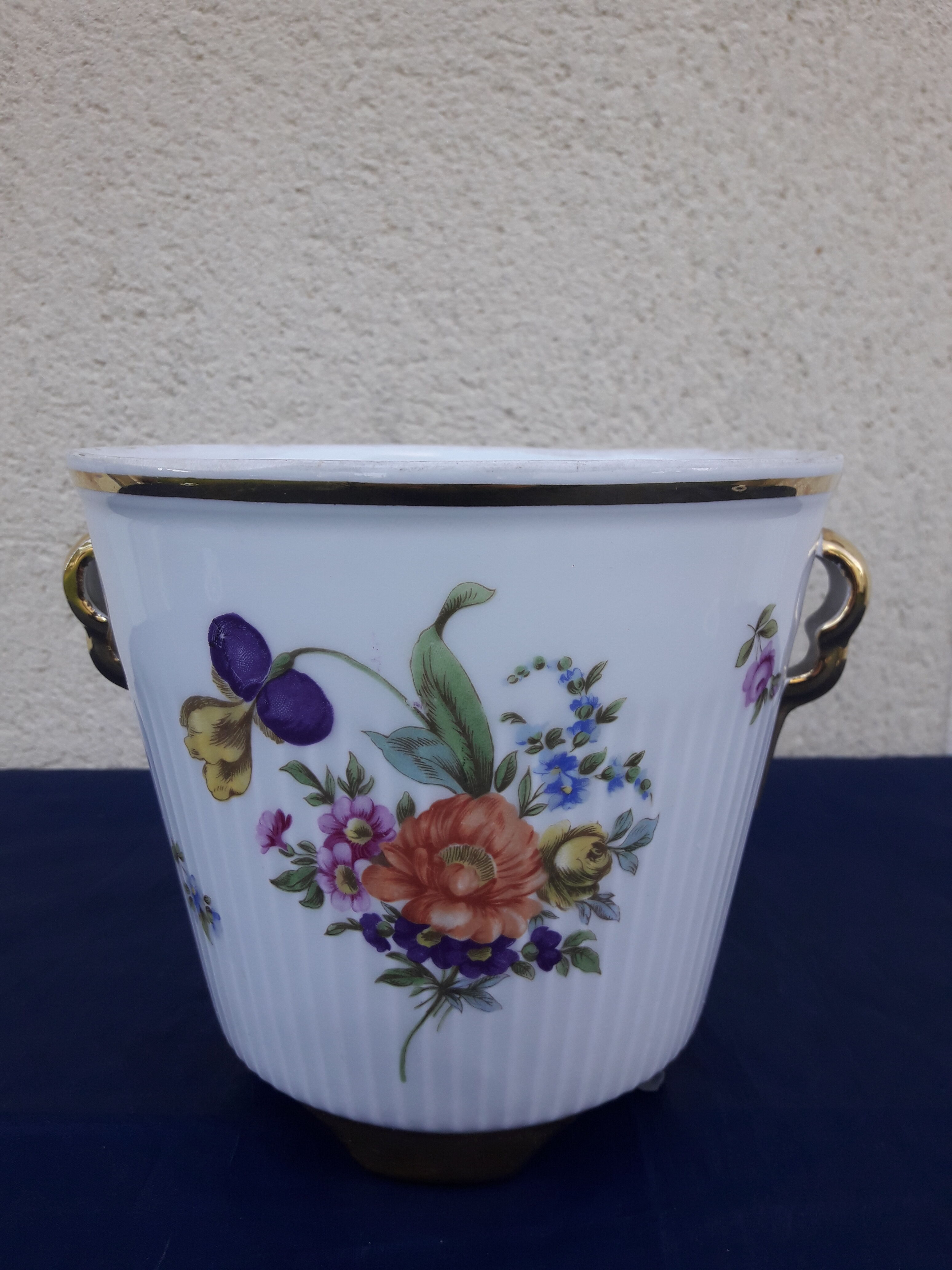 Pot cover Freiberger porzelann