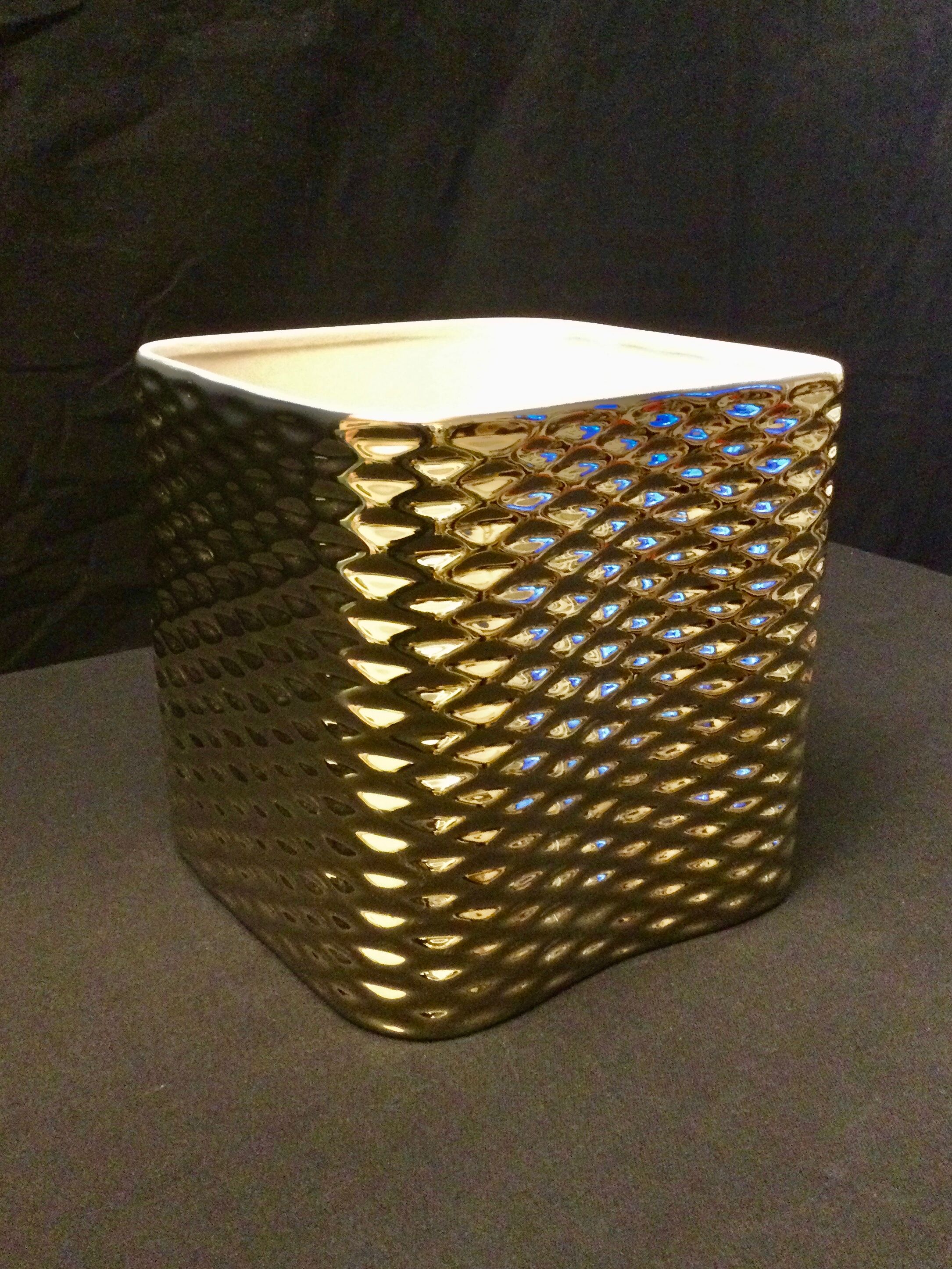 Golden ceramic cube wall light