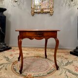 Middle table in walnut period Louis XV around 1730