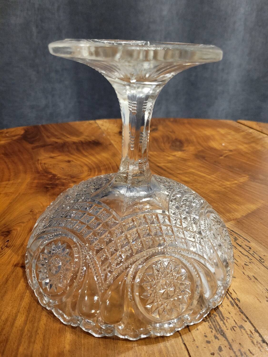 Glass footed cup