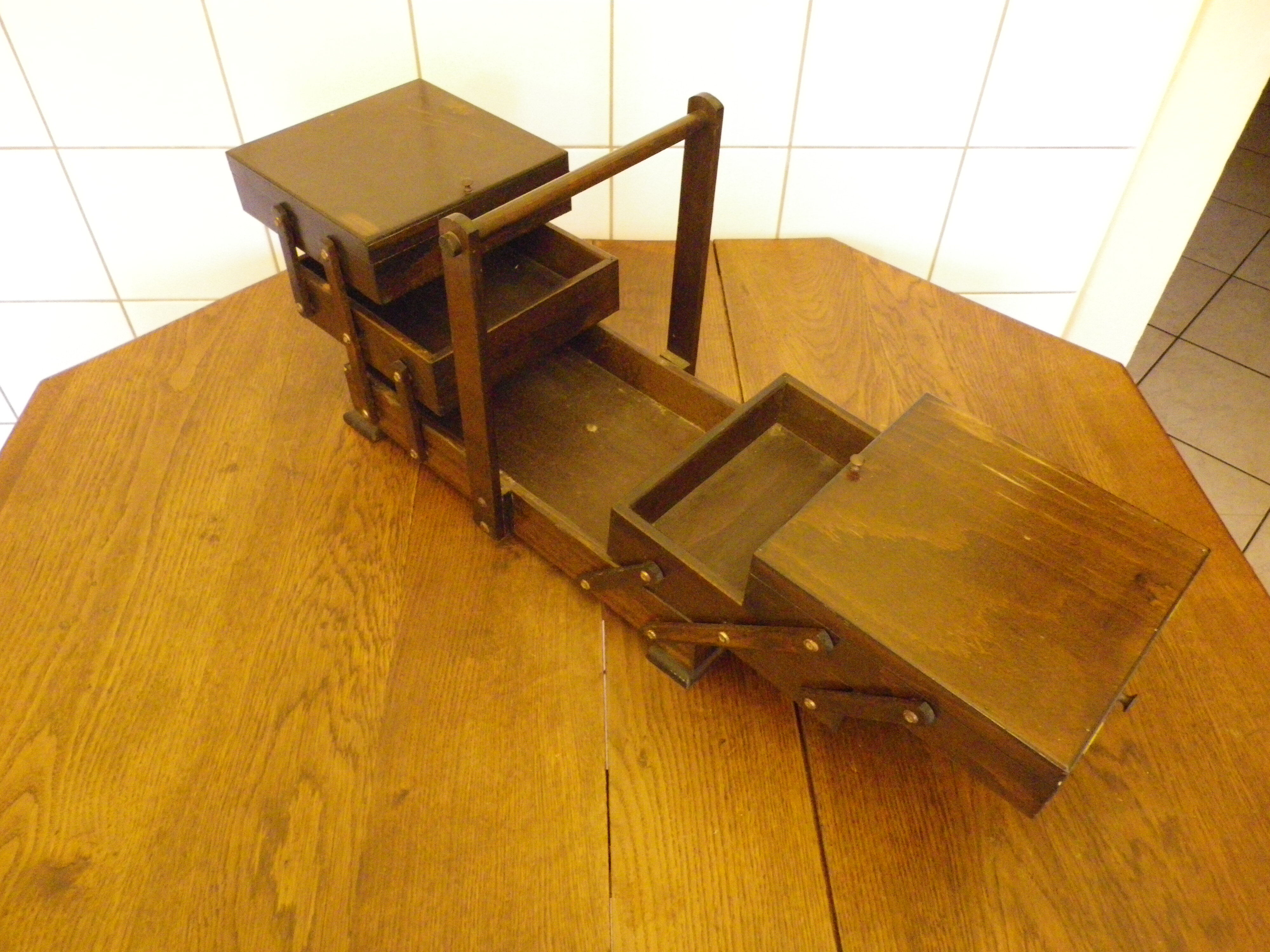 Wooden sewing box to lay from the 1960s/70s