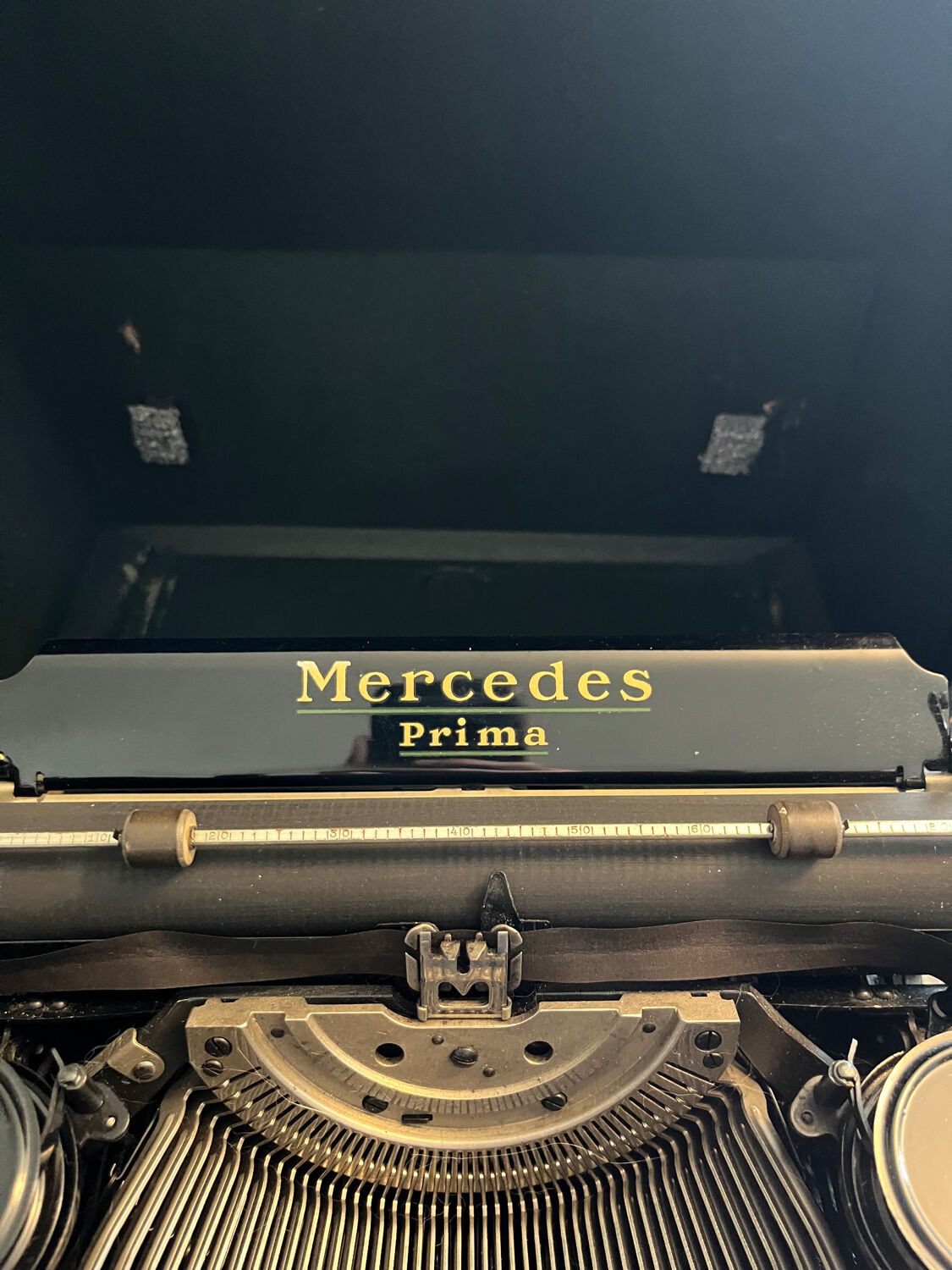 Machine à écrire Mercedes