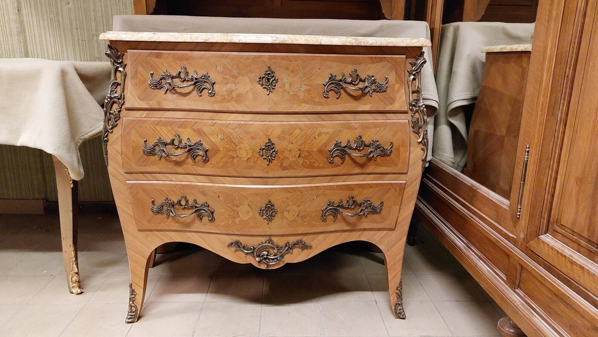 Louis XV style curved chest of drawers in rosewood 3 drawers and marble top