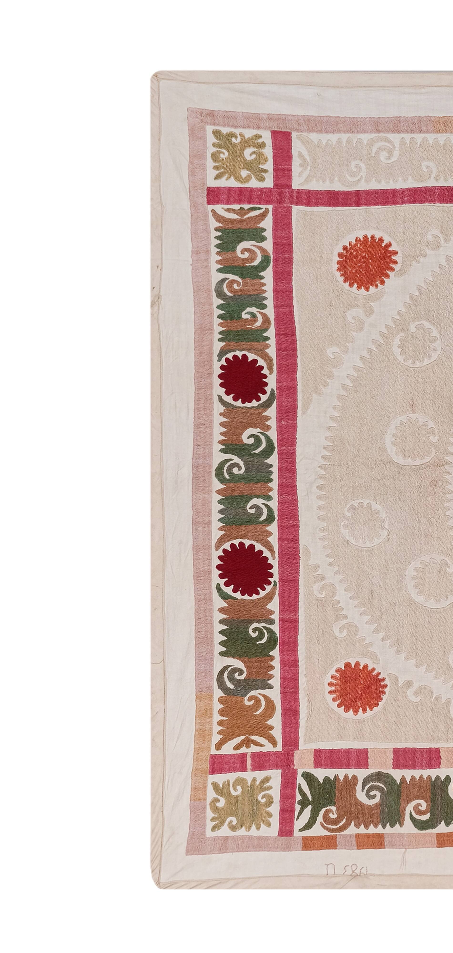 Hand knotted rug, vintage Turkish rug 116x129 cm