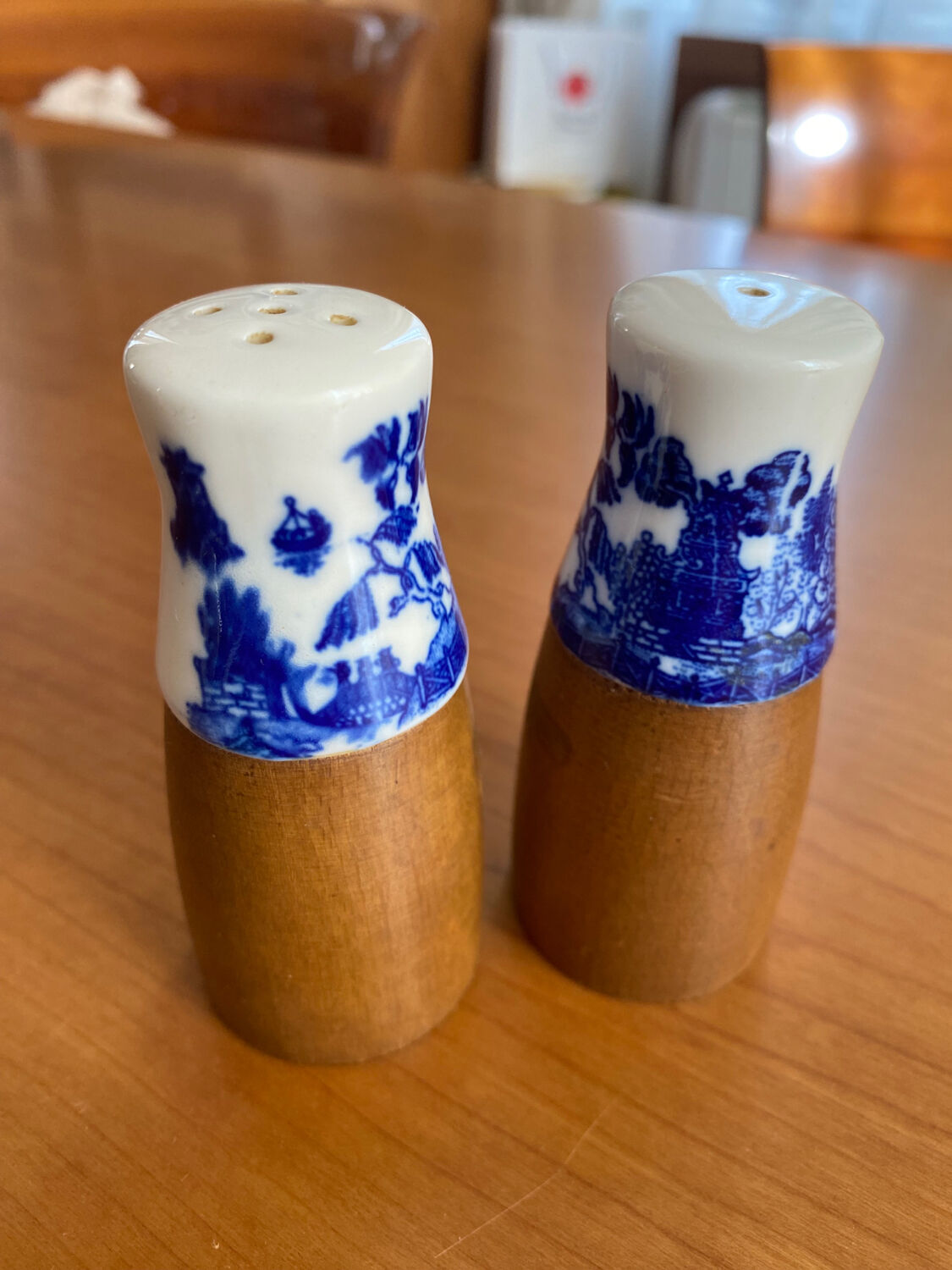 Salière et poivrier porcelaine