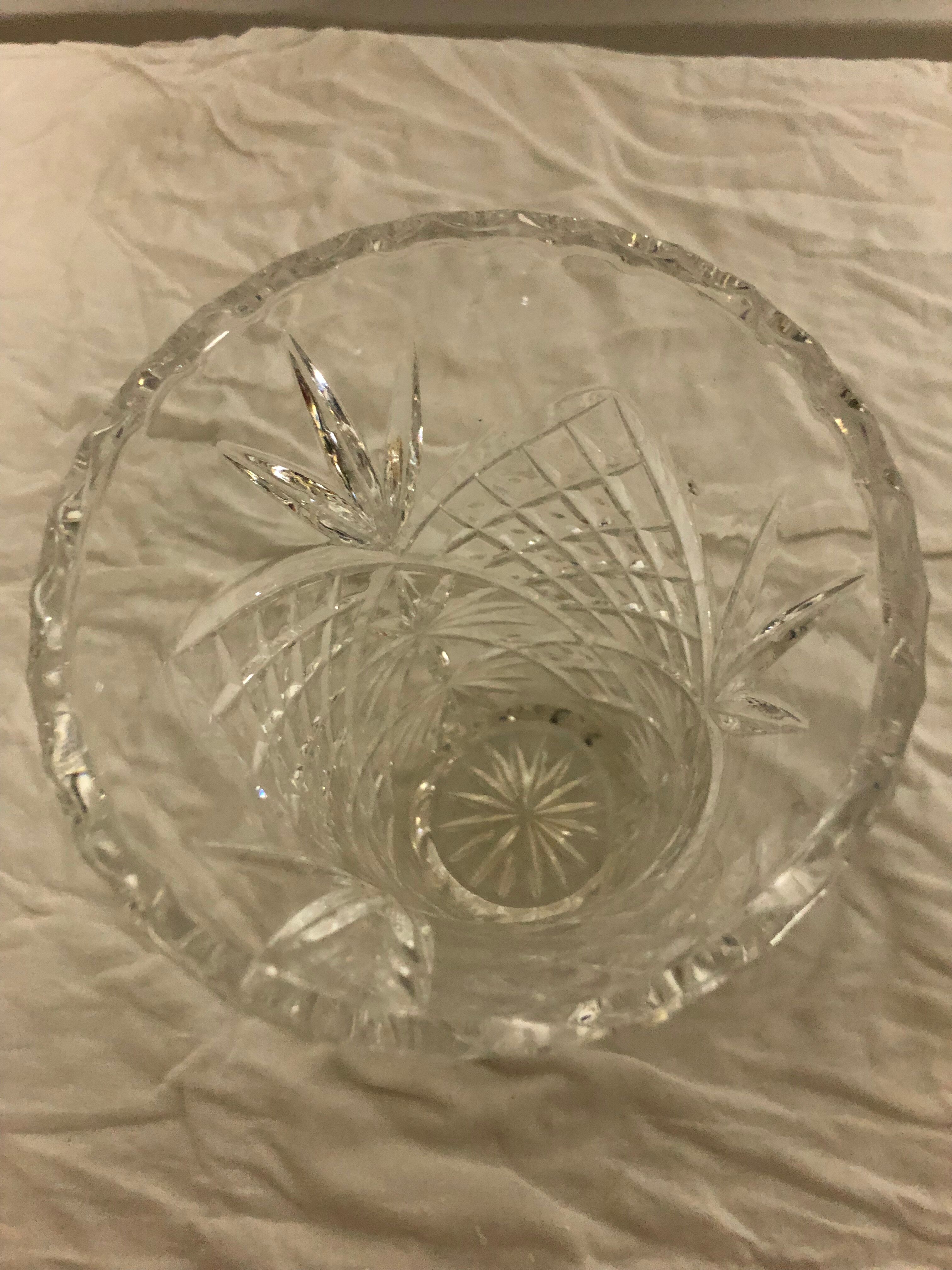 Vintage vase in chiseled crystal