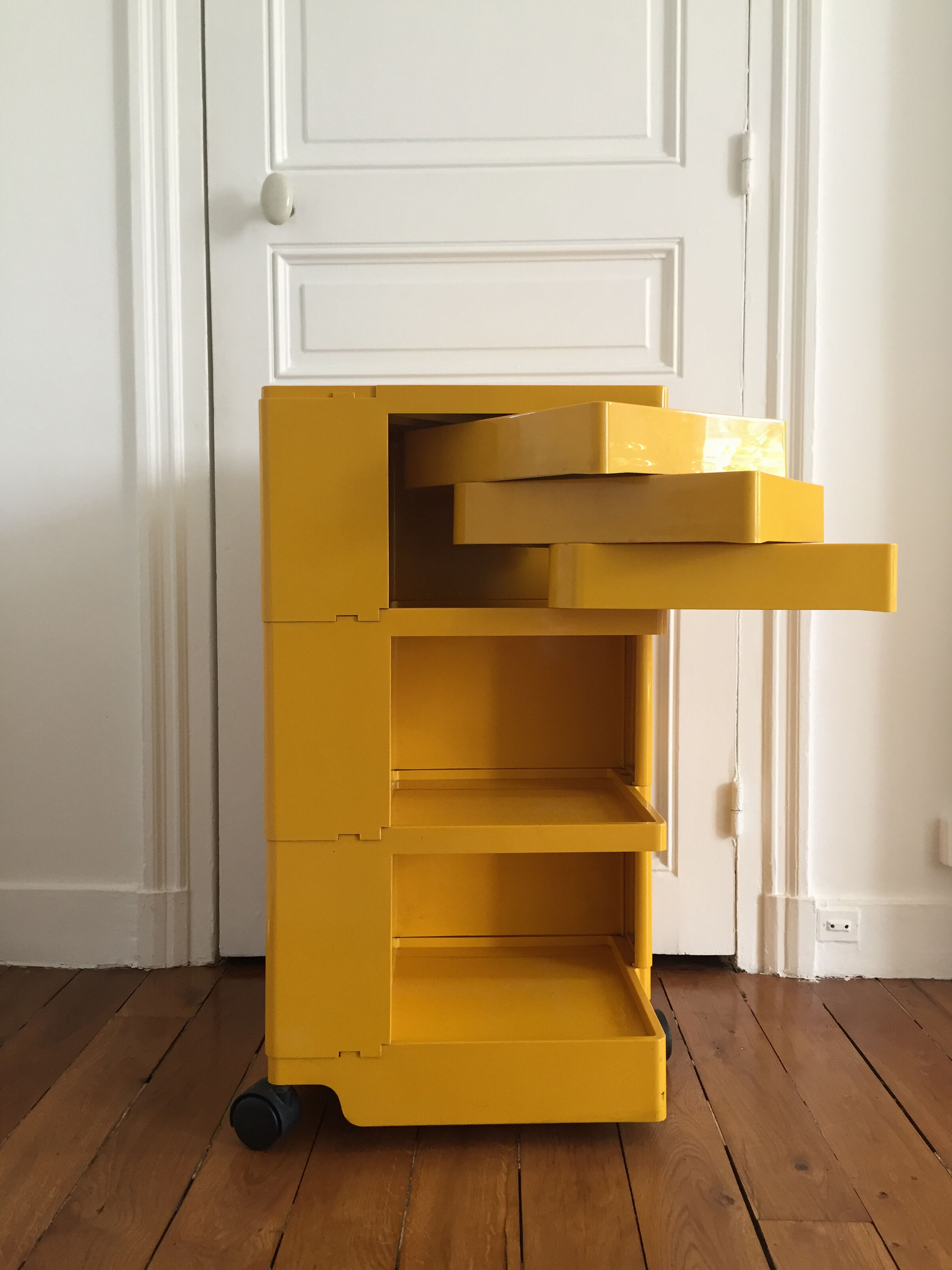 Boby serving table by Joe Colombo