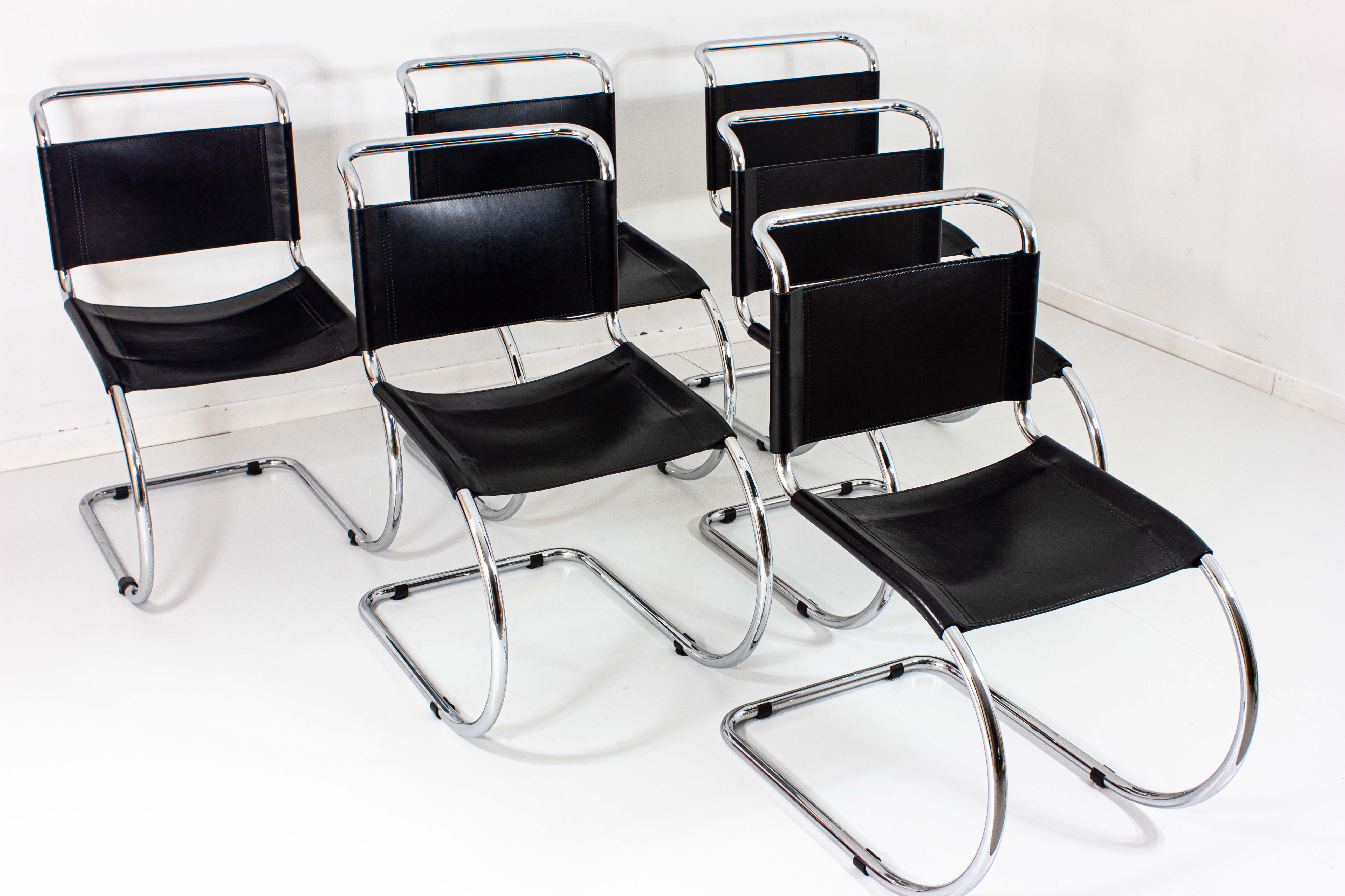 Set of 6 MR10 chairs in black leather