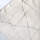 Moroccan Berber carpet Beni Ouarain ecru with black diamonds engraved 275x208cm