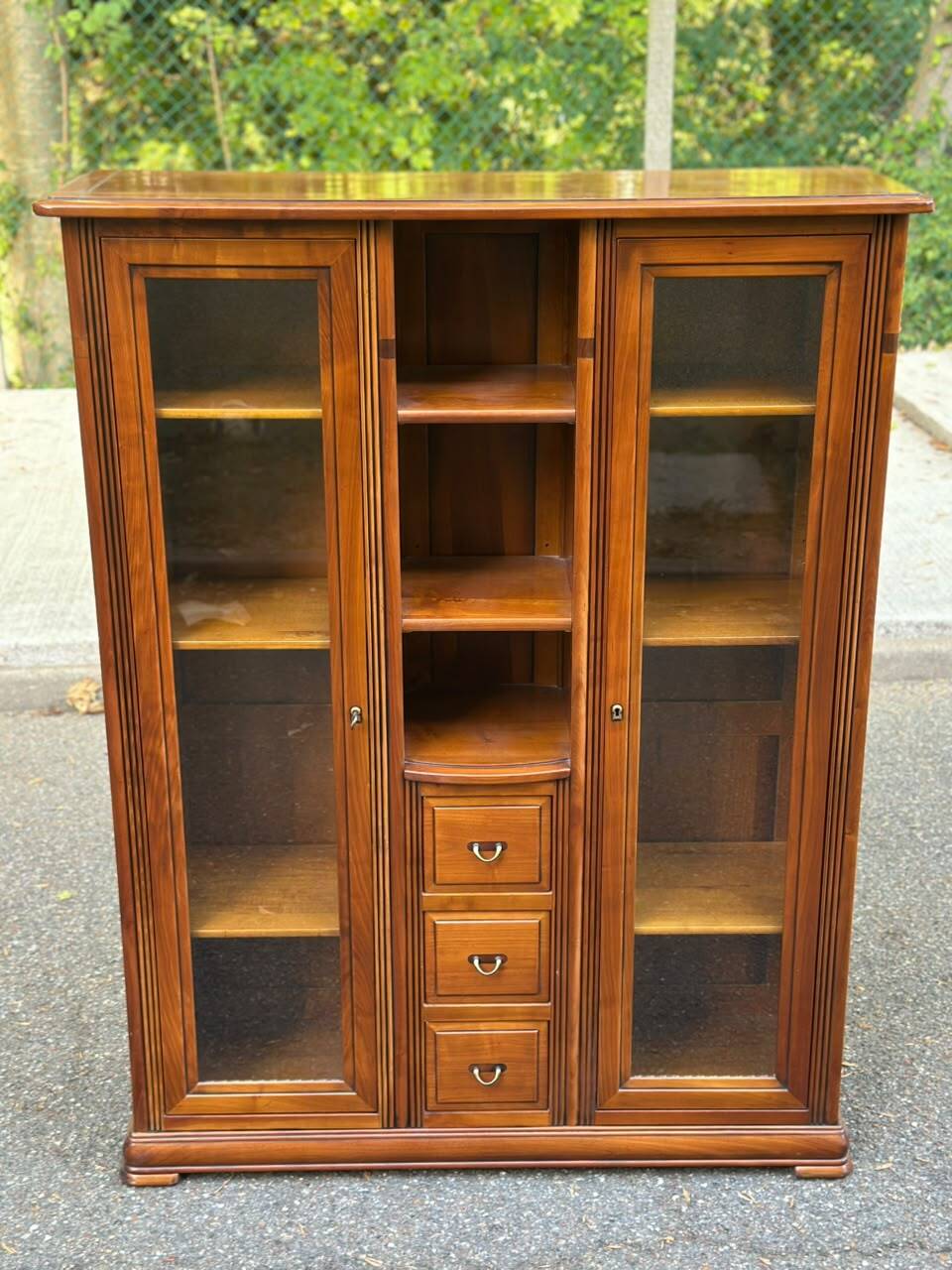 Display cabinet in solid cherry wood Louis Philippe style, 1980s - 108x35x140cm