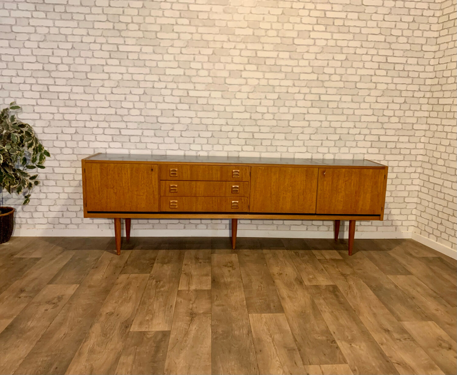 Vintage Scandinavian enfilade 1960