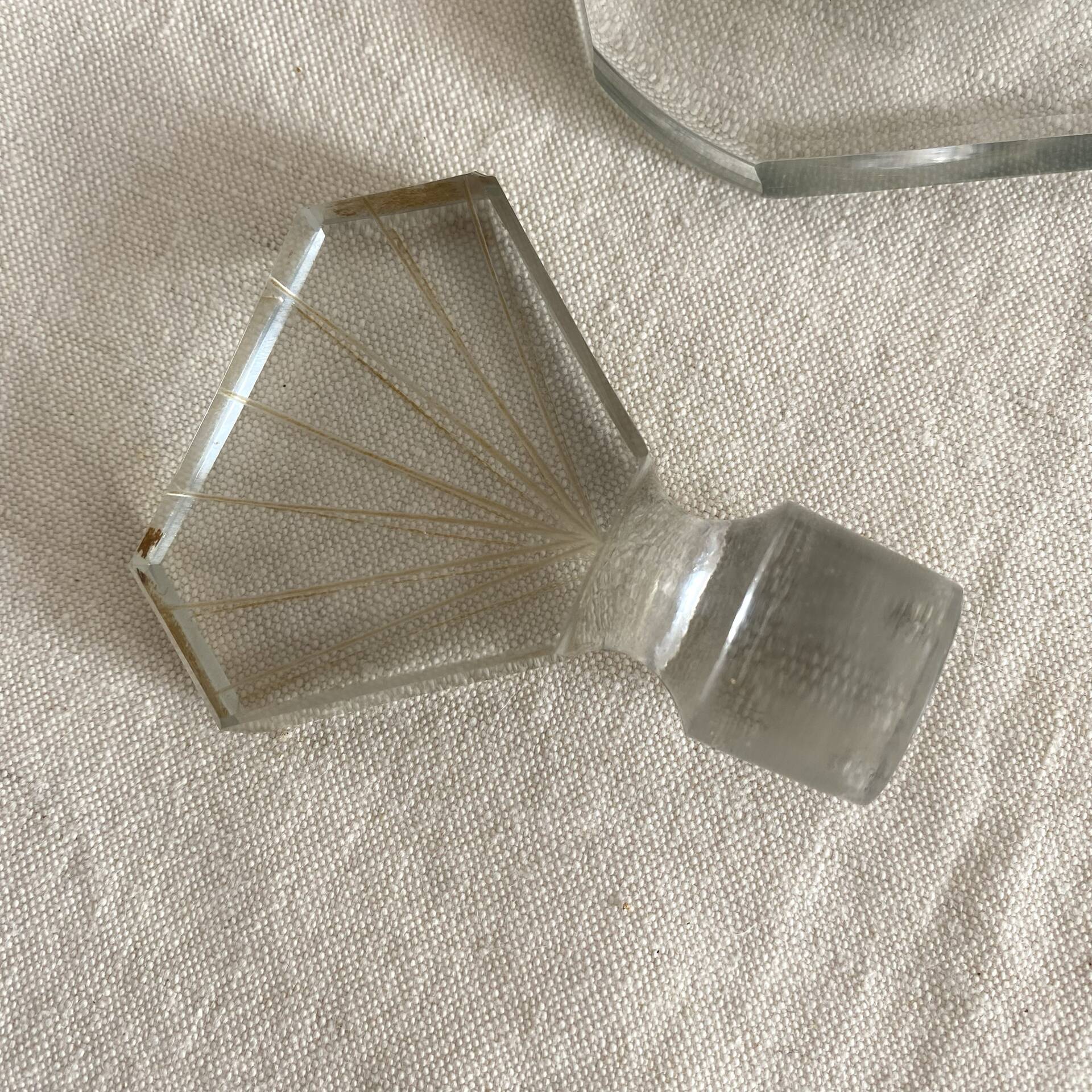 Art Deco carafe with fan stopper