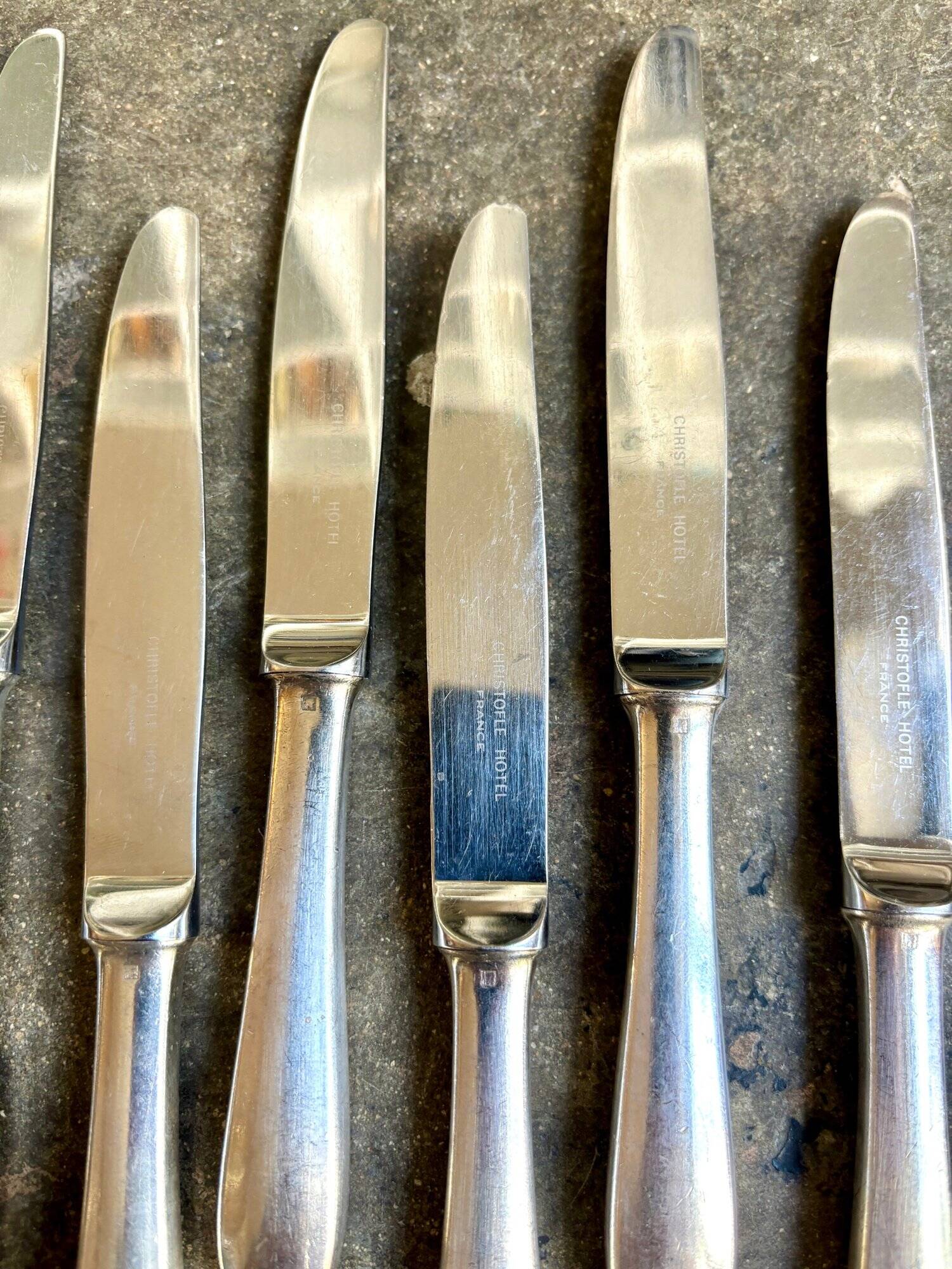 6 Christofle Hôtel dessert knives in silver metal